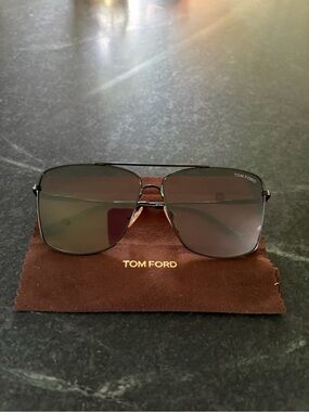 Tom Ford Black Metal Aviator Sunglasses with Gradient Brown Lenses